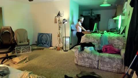 Kaiku77 online show from January 13, 2026, 6:29 am