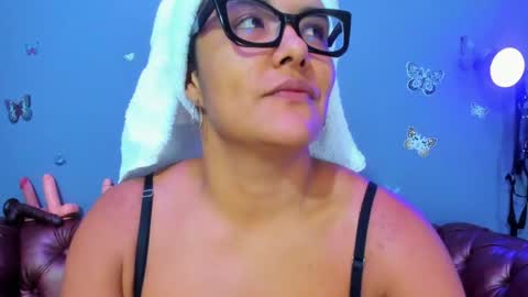 kaira_mosse_ online show from April 30, 2026, 12:00 pm