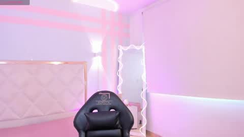 kaisage_tay online show from April 25, 2026, 1:41 pm