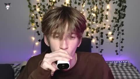 Snapshot of kaislutx chatting on November 11, 2025, 11:27 pm slutkai online show from November 11, 2025, 11:27 pm