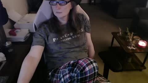 Snapshot of kait331 chatting on May 6, 2026, 1:25 am Camprincess331 online show from May 6, 2026, 1:25 am