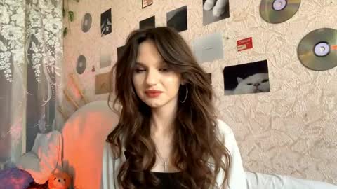 Snapshot of kaitlinmorphis chatting on May 19, 2026, 7:58 am Roniy online show from May 19, 2026, 7:58 am