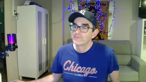 Snapshot of kalem48 chatting on February 10, 2025, 12:08 am MusicMen49 online show from February 10, 2025, 12:08 am