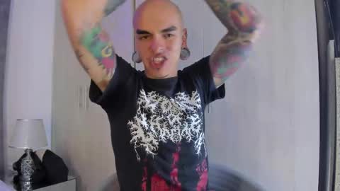 Snapshot of kaletattoos chatting on January 29, 2025, 8:14 pm Kale online show from January 29, 2025, 8:14 pm