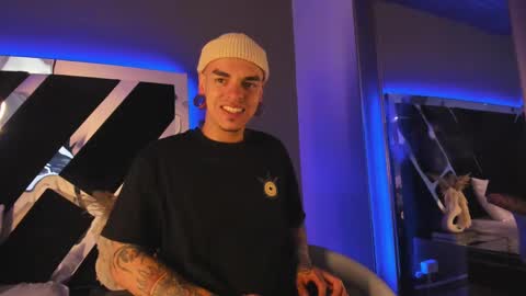 Snapshot of kaletattoos chatting on February 16, 2025, 7:38 pm Kale online show from February 16, 2025, 7:38 pm