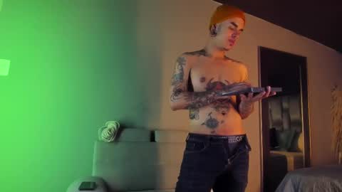 Snapshot of kaletattoos chatting on February 22, 2025, 3:12 am Kale online show from February 22, 2025, 3:12 am