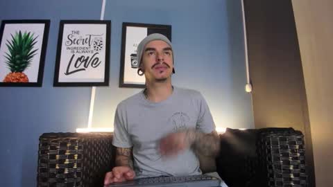 Snapshot of kaletattoos chatting on September 18, 2025, 11:01 am Kale online show from September 18, 2025, 11:01 am