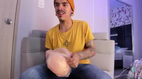 Snapshot of kaletattoos chatting on September 26, 2025, 11:03 am Kale online show from September 26, 2025, 11:03 am