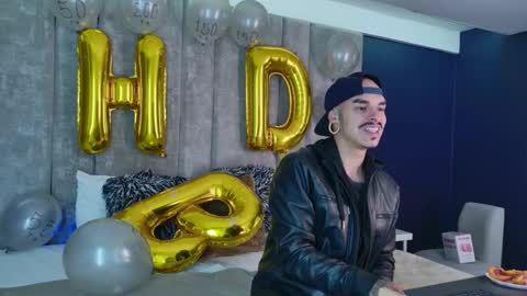 Snapshot of kaletattoos chatting on September 28, 2025, 12:32 pm Kale online show from September 28, 2025, 12:32 pm