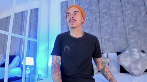 Snapshot of kaletattoos chatting on October 9, 2025, 11:08 am Kale online show from October 9, 2025, 11:08 am