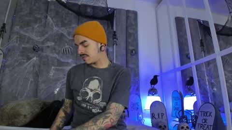 Snapshot of kaletattoos chatting on October 29, 2025, 11:01 am Kale online show from October 29, 2025, 11:01 am