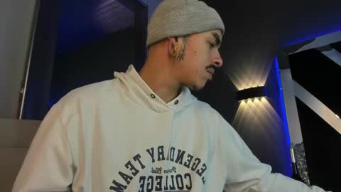 Snapshot of kaletattoos chatting on November 17, 2025, 11:49 am Kale online show from November 17, 2025, 11:49 am