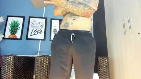 Snapshot of kaletattoos chatting on November 18, 2025, 11:03 am Kale online show from November 18, 2025, 11:03 am