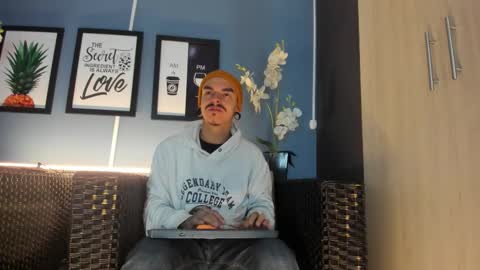 Snapshot of kaletattoos chatting on November 25, 2025, 11:10 am Kale online show from November 25, 2025, 11:10 am