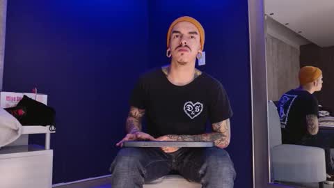 Snapshot of kaletattoos chatting on November 30, 2025, 12:09 pm Kale online show from November 30, 2025, 12:09 pm