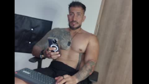 Snapshot of kaleth_price chatting on March 4, 2025, 3:55 am Kaleth Price online show from March 4, 2025, 3:55 am