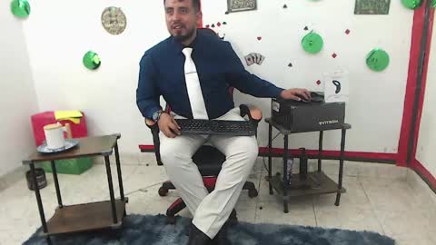 Kaleth online show from May 3, 2026, 3:34 am