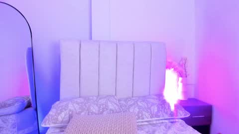 Snapshot of kalibloom_ chatting on May 27, 2026, 1:57 am Kali Bloom online show from May 27, 2026, 1:57 am