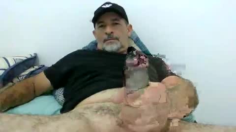 kaliu2021 online show from October 29, 2025, 6:59 am