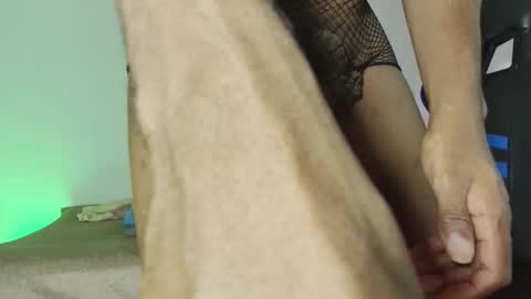 KALUANA URBANO online show from March 25, 2026, 2:39 am