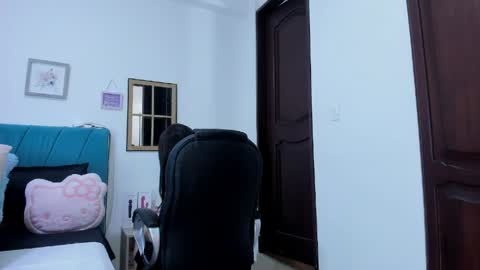 Snapshot of kam_lopez chatting on May 5, 2026, 8:39 pm Kamilalopez online show from May 5, 2026, 8:39 pm