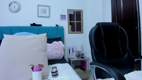Snapshot of kam_lopez chatting on May 18, 2026, 8:58 pm Kamilalopez online show from May 18, 2026, 8:58 pm
