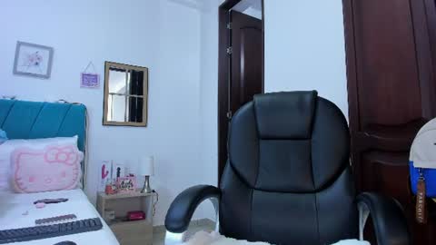 Snapshot of kam_lopez chatting on June 13, 2026, 8:07 pm Kamilalopez online show from June 13, 2026, 8:07 pm