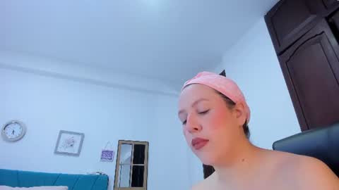 Snapshot of kam_lopez chatting on June 22, 2026, 9:34 pm Kamilalopez online show from June 22, 2026, 9:34 pm