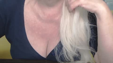 KamaliaSim online show from February 3, 2025, 1:19 am