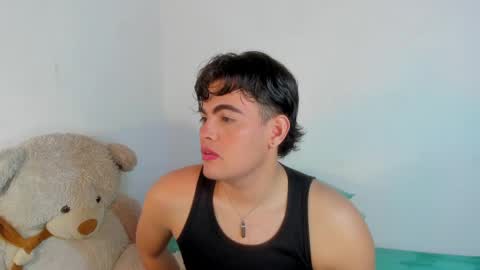 Snapshot of kami_22 chatting on May 31, 2026, 8:21 pm camilo independent model online show from May 31, 2026, 8:21 pm