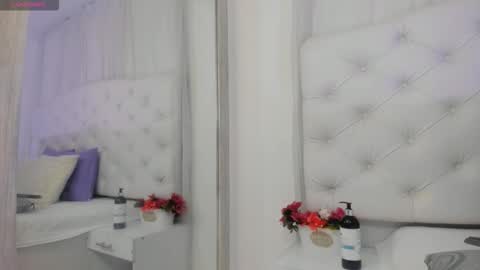    online show from October 2, 2025, 12:23 pm