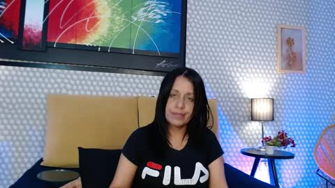 Kami online show from April 23, 2026, 7:49 pm
