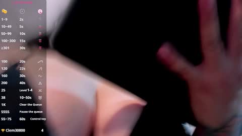 Kamila Betancourt online show from September 25, 2025, 1:15 pm