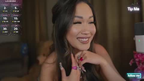 kamilee__xo online show from June 17, 2026, 6:42 pm