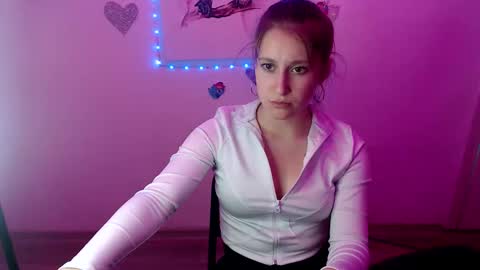 kamilla_love_ online show from September 22, 2025, 12:40 pm