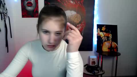 kamilla_love_ online show from March 10, 2026, 2:22 pm