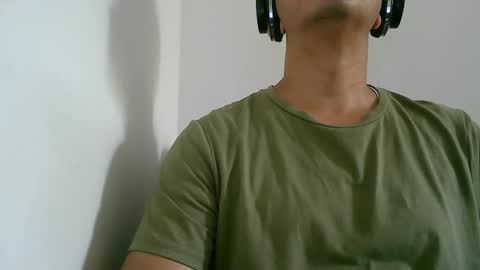 Snapshot of kamilo69_ chatting on February 10, 2026, 3:27 pm Kamilo online show from February 10, 2026, 3:27 pm
