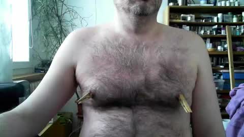 Snapshot of kamiluc1974_2 chatting on November 17, 2025, 9:37 am Kamil Lipovy online show from November 17, 2025, 9:37 am