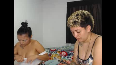 kammy   y   camila online show from April 14, 2026, 12:33 pm