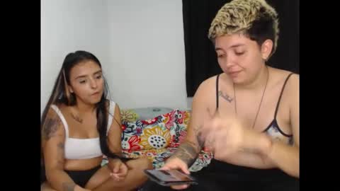 kammy   y   camila online show from April 15, 2026, 12:39 am