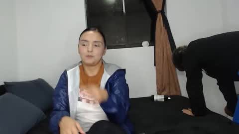 kammy   y   camila online show from April 28, 2026, 11:32 pm
