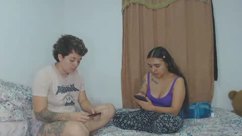 Snapshot of kammy_cami chatting on June 11, 2026, 2:53 am kammy y camila online show from June 11, 2026, 2:53 am