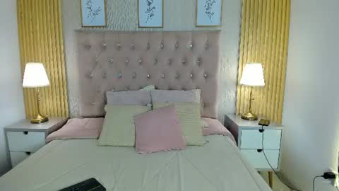 Snapshot of kamy_glam chatting on June 10, 2026, 8:19 pm KAMY online show from June 10, 2026, 8:19 pm