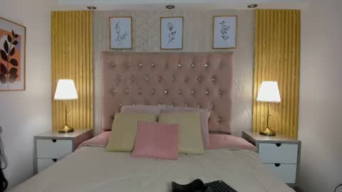 Snapshot of kamy_glam chatting on June 12, 2026, 8:19 pm KAMY online show from June 12, 2026, 8:19 pm