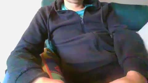 Snapshot of kanaletto chatting on December 3, 2024, 8:38 am Mario online show from December 3, 2024, 8:38 am