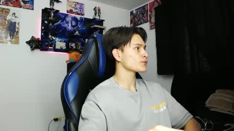 andres online show from October 21, 2025, 1:23 pm