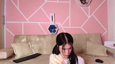 kaoriille online show from February 21, 2025, 9:34 am