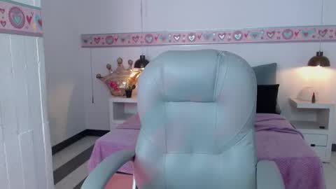 kaoryy_1 online show from February 6, 2026, 11:24 am