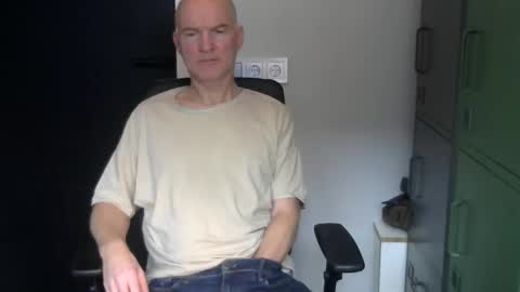 Robbie online show from December 15, 2024, 9:13 am