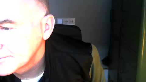 Robbie online show from December 18, 2024, 3:00 pm